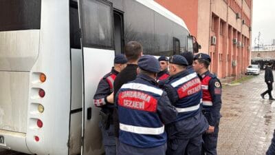 Karabük’ün Safranbolu ilçesinde bir kuyumcuya silahlı ve maskeli şekilde gerçekleştirilen