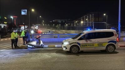 Karabük’te direksiyon hakimiyetini kaybederek devrilen motosiklet sürücüsü  Safranbolu Jandarma Komando Eğitim