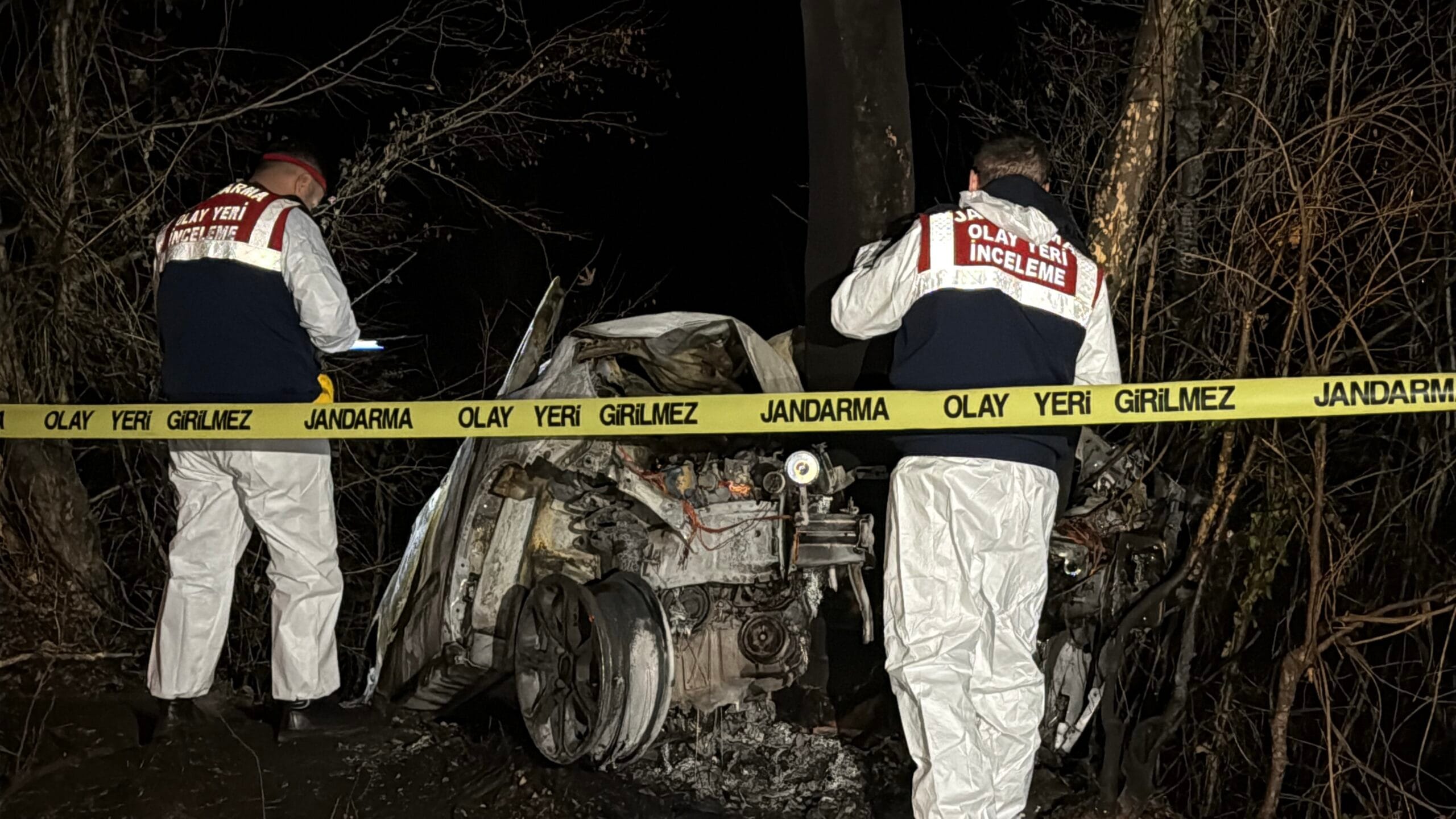 Karabük’ün Safranbolu ilçesinde hafif ticari araç, sürücünün direksiyon hakimiyetini kaybetmesi