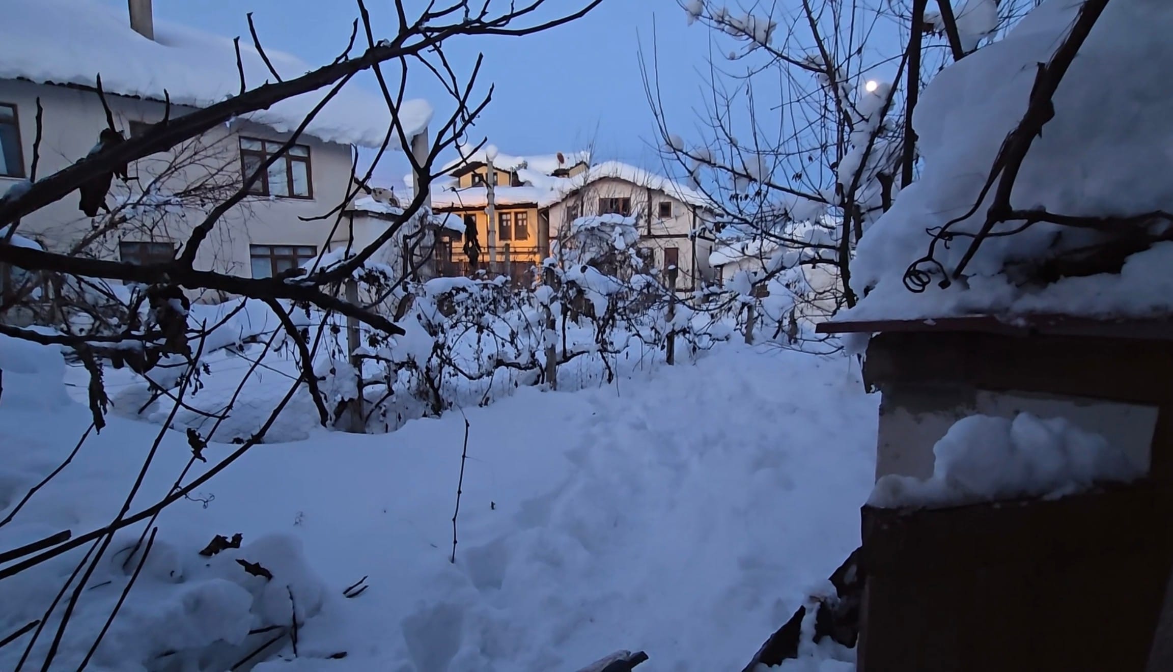 Karabük’te Yaşlı Kadın Bahçede Ölü Bulundu Karabük’te 80 yaşındaki bir
