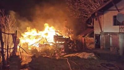 Safranbolu’da Lütfü Öz’e (65) ait 2 katlı ahşap evde yangın