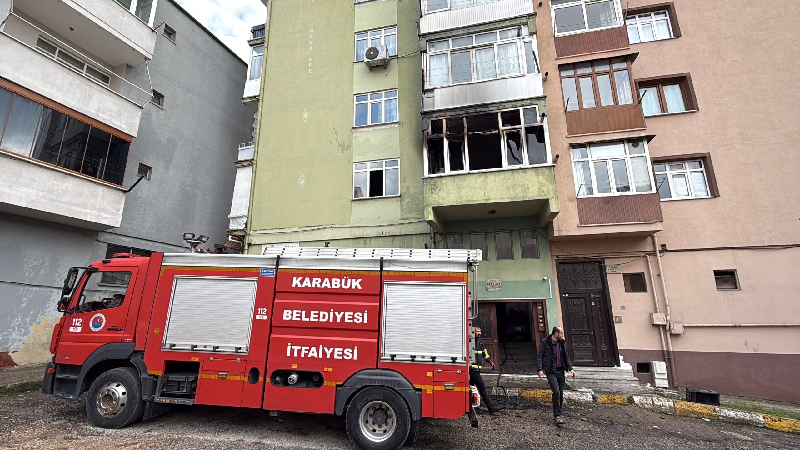 Karabük’te 5 katlı apartmanın birinci katında B.Ç.’ ye ait dairenin