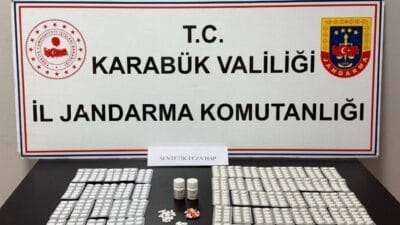 KARABÜK’TE JANDARMADAN UYUŞTURUCU VE KAÇAK ÜRÜN OPERASYONU Karabük’te jandarma ekipleri tarafından düzenlenen iki ayrı operasyonda çok sayıda