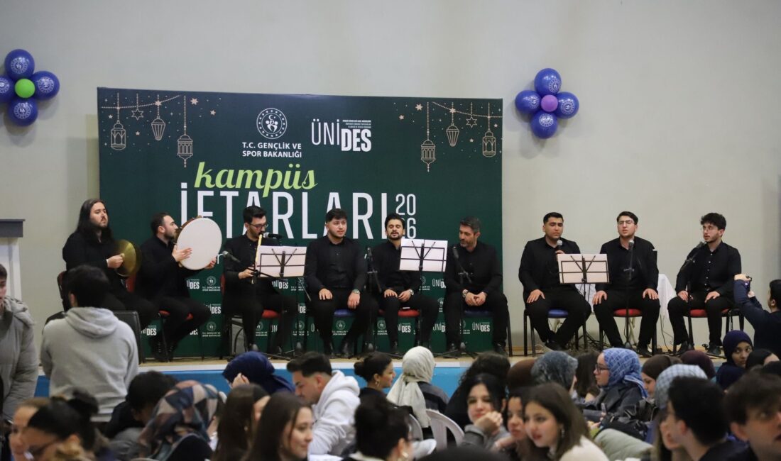 Karabük’te Gençler İftarda Buluştu Karabük’te Gençlik ve Spor Bakanlığı tarafından