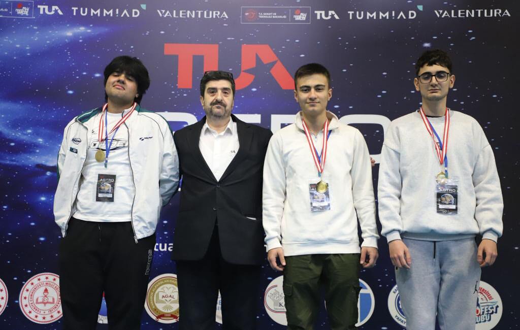KARABÜK’TE TUA ASTRO HACKATHON HEYECANI: BİRİNCİLİK SAFRANTECH’İN OLDU Türkiye Uzay Ajansı (TUA) tarafından gençlerin uzay ve teknoloji alanına