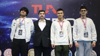 KARABÜK’TE TUA ASTRO HACKATHON HEYECANI: BİRİNCİLİK SAFRANTECH’İN OLDU Türkiye Uzay Ajansı (TUA) tarafından gençlerin uzay ve teknoloji alanına