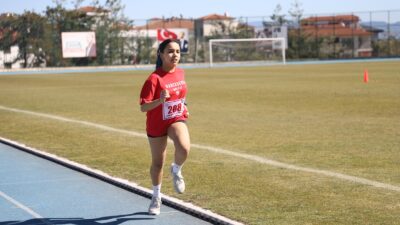 Karabük’te düzenlenen Okul Sporları Puanlı Atletizm İl Birinciliği müsabakaları Safranbolu