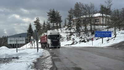 Gece saatlerinde başlayan yağış yüksek kesimlerde etkili oldu. Kentin yüksek