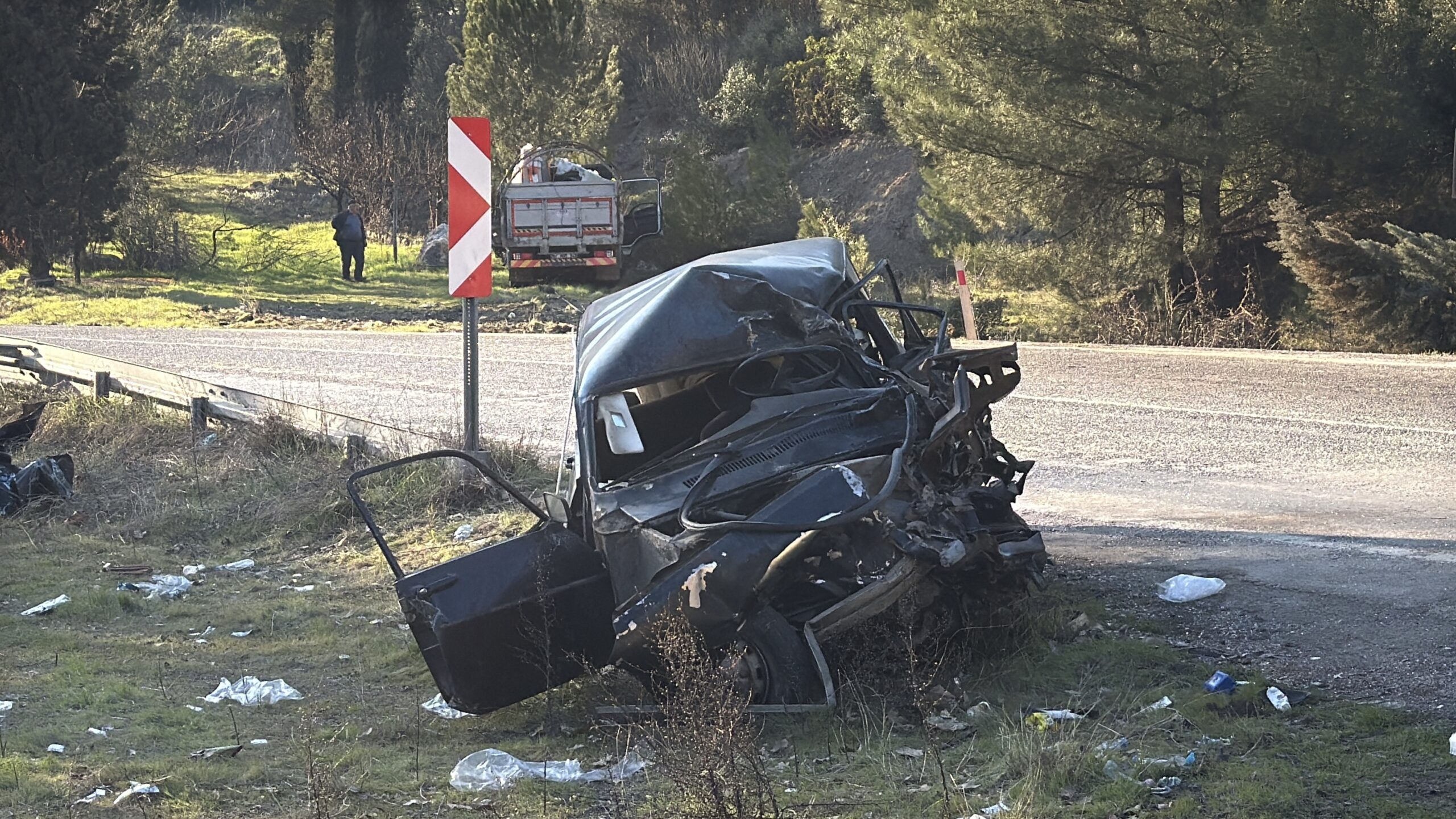 Karabük’te otomobil ile kamyon çarpıştı. Kazada otomobil sürücüsü Gökhan M.(49)