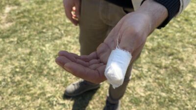 Karabük’te pitbull saldırısına uğrayan Yalçın Açıkgöz ve köpeği yaralandı. Olay,