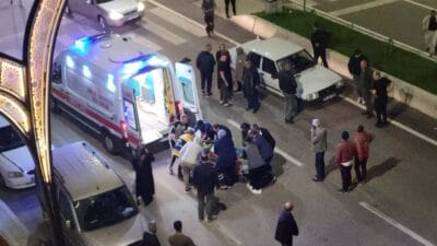 Karabük’te meydana gelen trafik kazasında karşıdan karşıya geçmeye çalışan bir