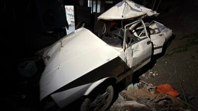 Karabük’te freni boşalan otomobilin yaklaşık 50 metre yükseklikten apartman bahçesine
