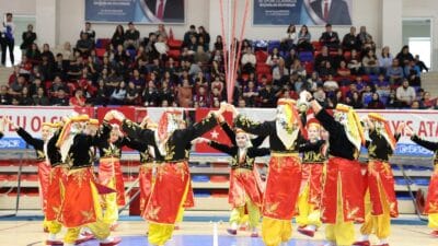 KARABÜK’TE 19 MAYIS COŞKUSU Karabük’te 19 Mayıs Atatürk’ü Anma, Gençlik ve Spor Bayramı çeşitli