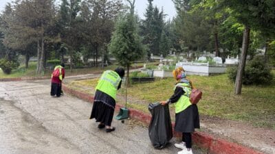 Karabük Belediyesi, yaklaşan bayram öncesinde vatandaşların kabir ziyaretlerini daha rahat