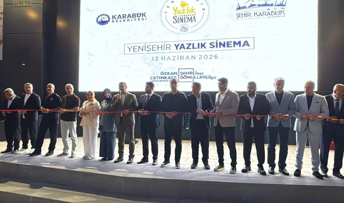 YENİŞEHİR YAZLIK SİNEMASI GÖRKEMLİ BİR TÖRENLE AÇILDI Karabük Belediye Başkanı Özkan Çetinkaya’nın vizyon projelerinden biri daha hayata