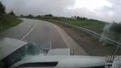 Karabük’ün Safranbolu ilçesinde minibüs ile otomobilin çarpışması sonucu meydana gelen