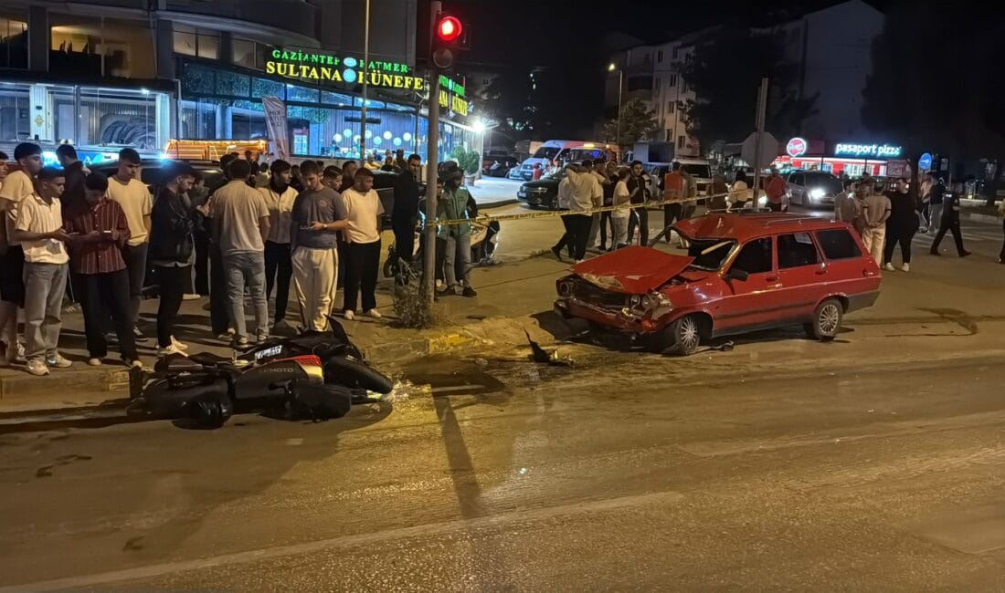 Karabük’te otomobil ile motosiklet çarpıştı. Kazada motosiklet sürücüsü ağır yaralandı.