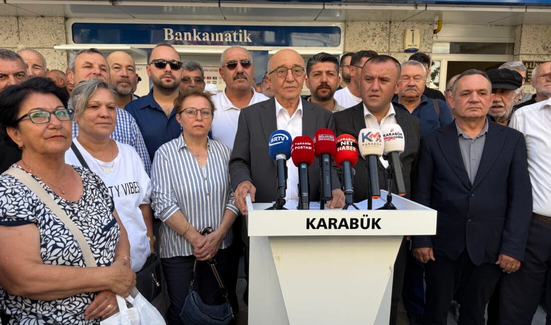 CHP KARABÜK İL VE MERKEZ İLÇE YÖNETİMİ İSTİFA ETTİ CHP Karabük İl Başkanı Vedat Yaşar ve Merkez İlçe Başkanı