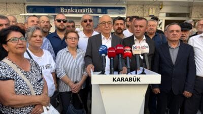 CHP KARABÜK İL VE MERKEZ İLÇE YÖNETİMİ İSTİFA ETTİ CHP Karabük İl Başkanı Vedat Yaşar ve Merkez İlçe Başkanı