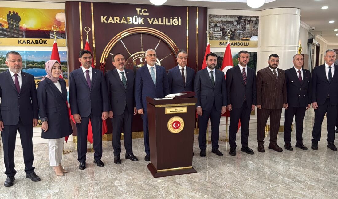 Çalışma ve Sosyal Güvenlik Bakanı Vedat Işıkhan Karabük’e gelerek Vali
