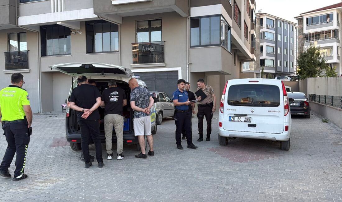 Karabük’te polisin ‘dur’ ihtarına uymayan alkollü ve ehliyetinin geçici olarak