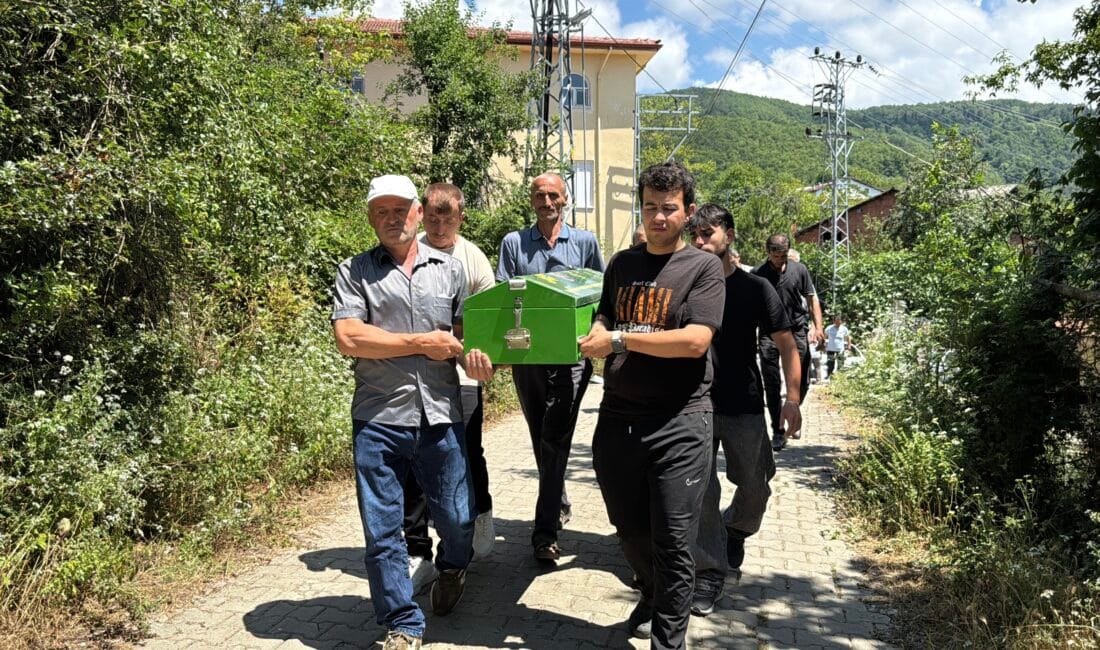 Merkeze bağlı Davutlar köyünde Ahmet Ç.’ye ait tek katlı evde