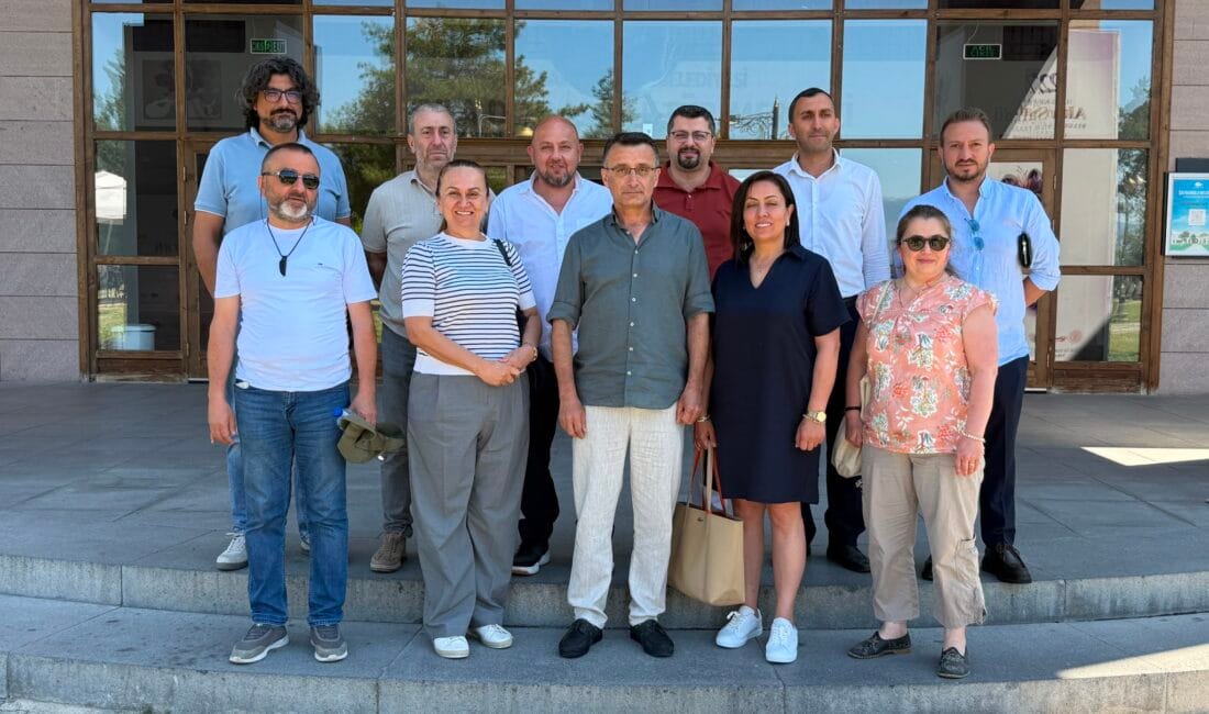 SAFRANBOLU TURİZM İŞLETMECİLERİ DERNEĞİ BAŞKANI MUTLU ÇİDEM OLDU Safranbolu Turizm İşletmecileri Derneği Olağanüstü Genel Kurulu’nda başkanlığa Mutlu Çidem