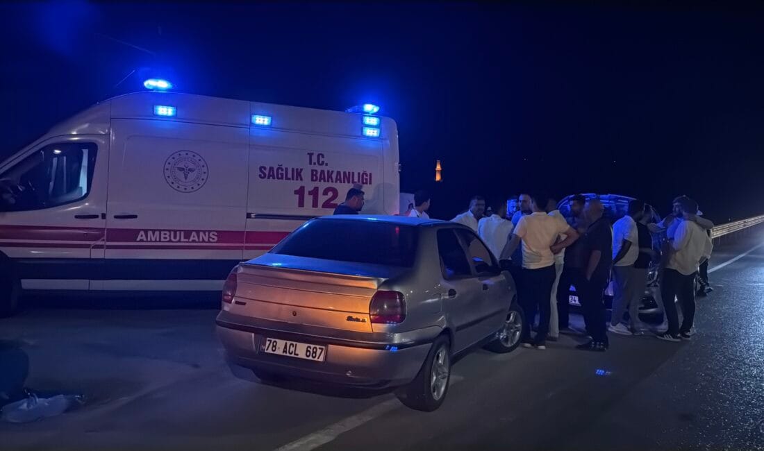 SAFRANBOLU’DA 2 OTOMOBİL ÇARPIŞTI; 3 YARALI Safranbolu’da İki Araç Çarpıştı: 3 Kişi Yaralandı Safranbolu’da iki otomobilin