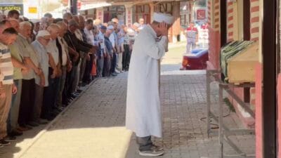 Eflani ilçesinde vücuduna kene tutunan Nuri Bostancı (61) Kırım Kongo
