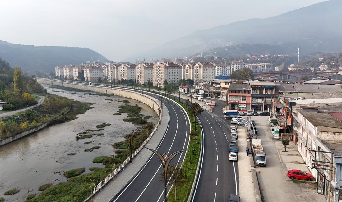 Karabük Belediye Başkanı Özkan Çetinkaya göreve gelmesiyle birlikte kent genelinde