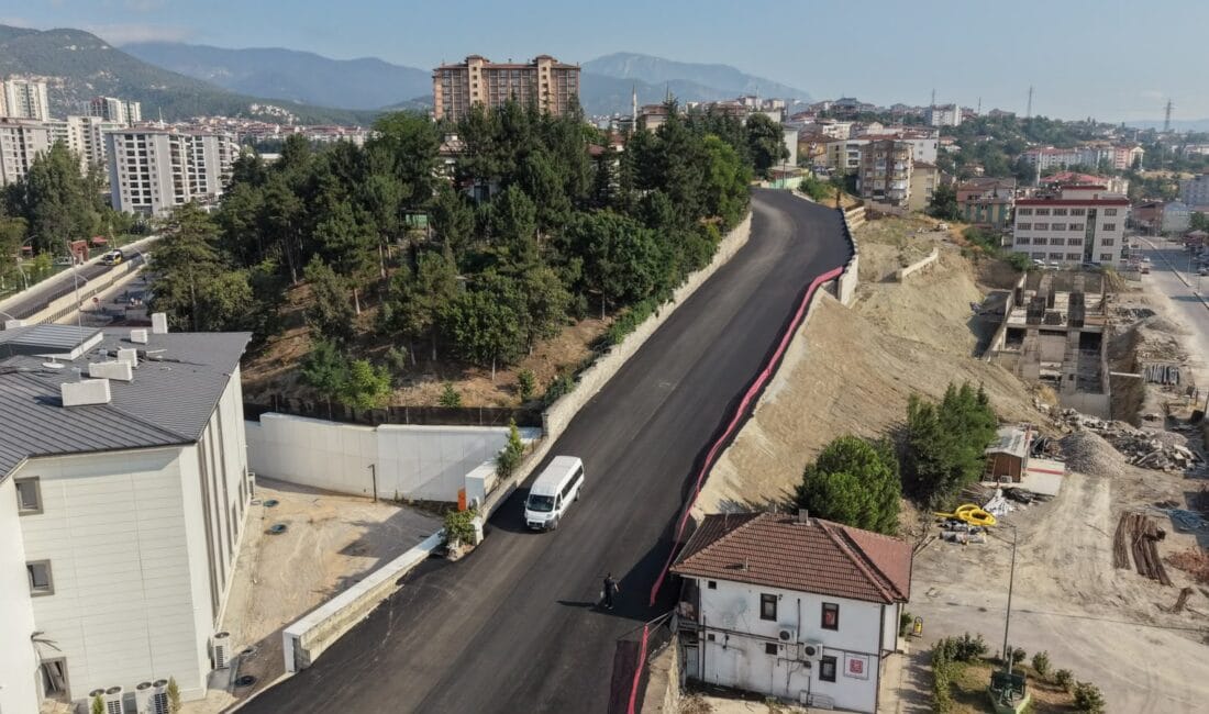 ESENTEPE RAMPASI TRAFİĞE AÇILDI Karabük Belediyesi, Esentepe Rampası’nda meydana gelen zemin kaymasının ardından başlattığı