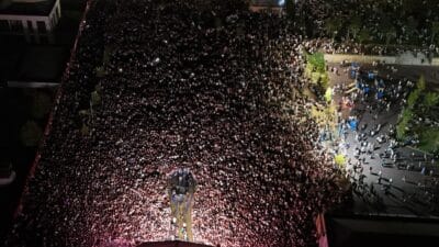 KARABÜK’TE 7.8 KARABÜKLÜLER GÜNÜ’ COŞKUSU: HAKAN PEKER VE SEFO KONSERLERİNE REKOR KATILIM Şehrin il plaka kodu 78’den esinlenilerek ilk kez 2025 yılında