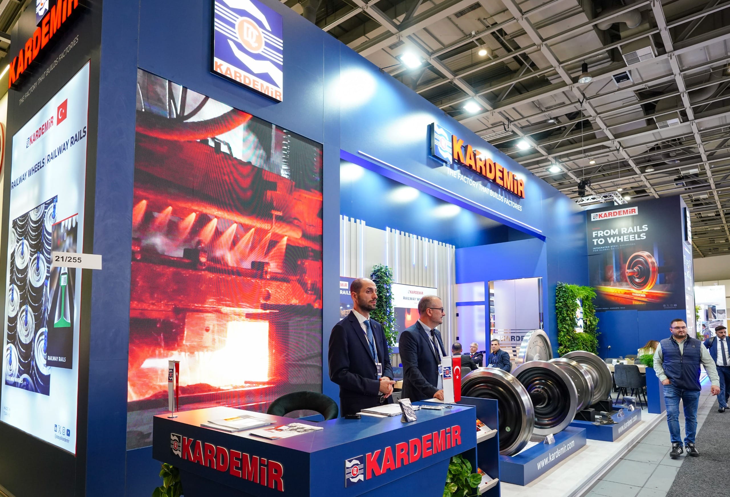 KARDEMİR, INNOTRANS 2026’DA TÜRKİYE’NİN DEMİRYOLU ÜRETİM GÜCÜNÜ DÜNYAYA TAŞIDI KARDEMİR, InnoTrans 2026’da Türkiye’nin demiryolu üretim gücünü dünyaya taşıdı. Konuyla