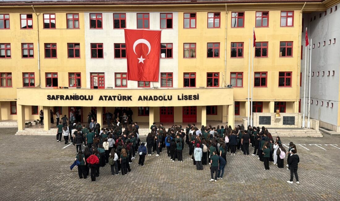 2026-2027 EĞİTİM VE ÖĞRETİM YILI BAŞLADI Karabük’te 2026-2027 eğitim ve öğretim yılı başladı. Yaz tatilinin sona