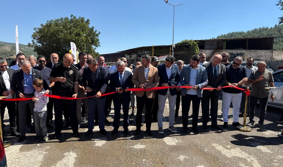 ŞOFÖRLER ODASININ YENİ TIR PARKININ AÇILIŞI YAPILDI Karabük’te nakliyeci esnafının park sorununu çözmesi hedeflenen Tır Parkı hizmete