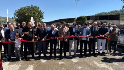 ŞOFÖRLER ODASININ YENİ TIR PARKININ AÇILIŞI YAPILDI Karabük’te nakliyeci esnafının park sorununu çözmesi hedeflenen Tır Parkı hizmete