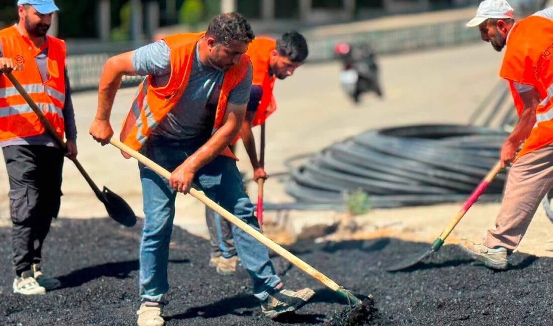 BAŞKAN ÖZKAN ÇETİNKAYA İLE 2 YILDA 145 BİN TON SICAK ASFALT Karabük Belediyesi, kentin çehresini yenilemek, ulaşım altyapısını güçlendirmek ve konforlu